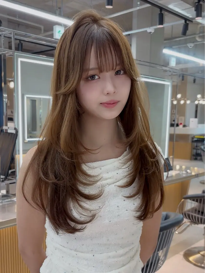 セミロング カラー ベージュカラー レイヤーカット 縮毛矯正 【博多髪質改善】 吉村　清志のヘアスタイル