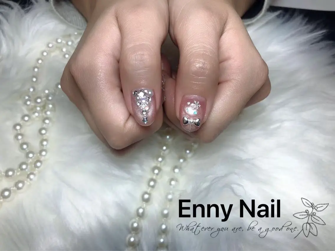 ネイル チークネイル フットネイル フレンチネイル ジェルネイル ガラスフレンチ Nailsalon Ennyのネイルデザイン