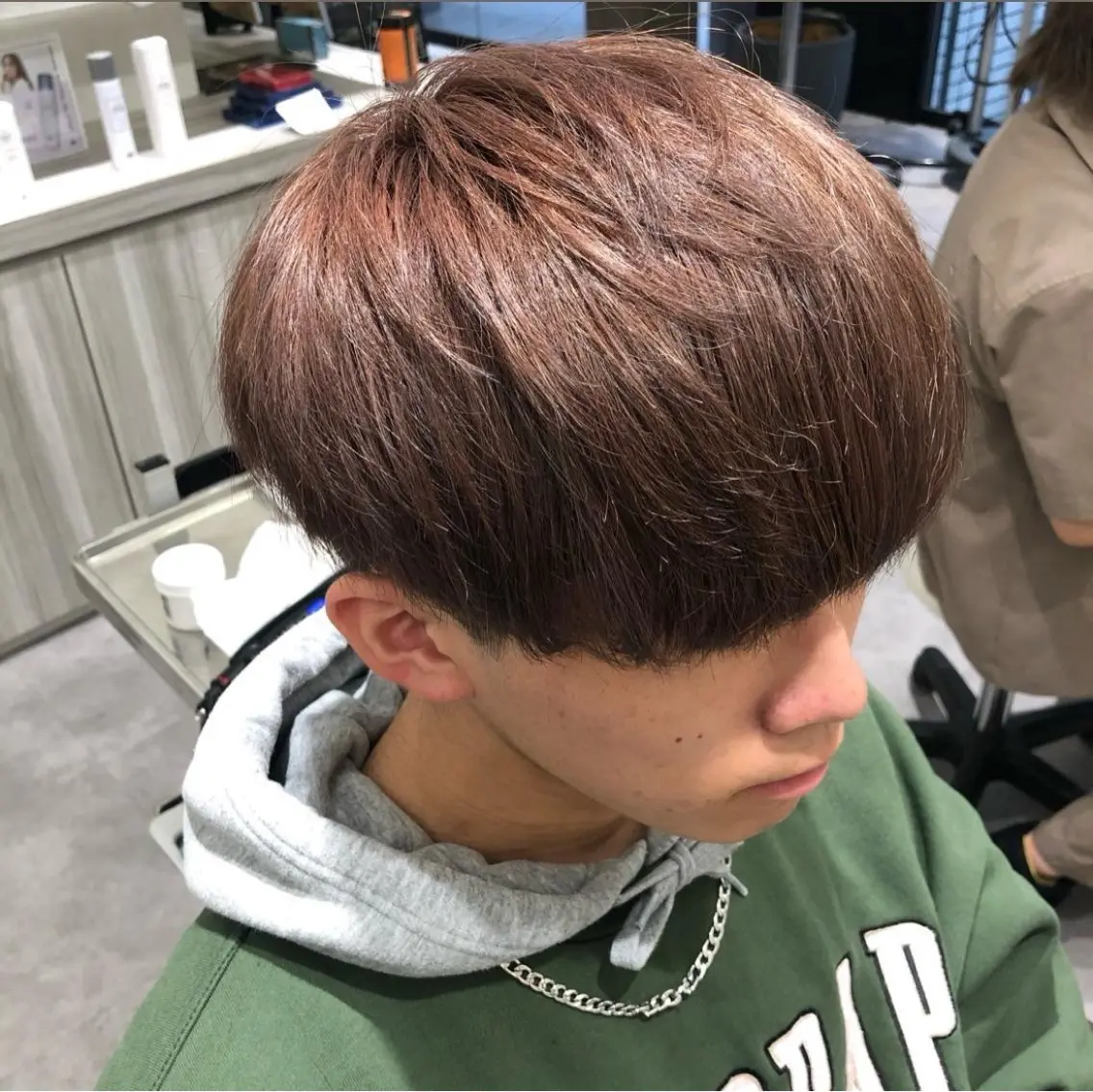 カラー メンズ 吉見 涼のヘアスタイル