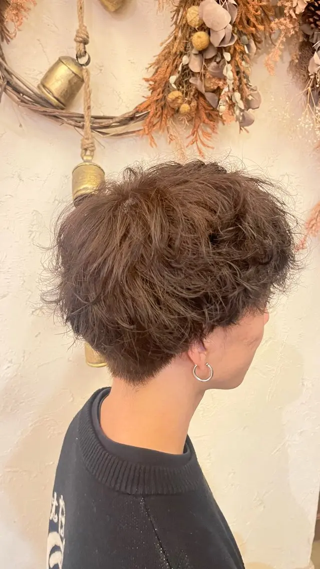 カラー アッシュ アッシュブラウン ブラウンカラー edessa misaki🤍のヘアスタイル