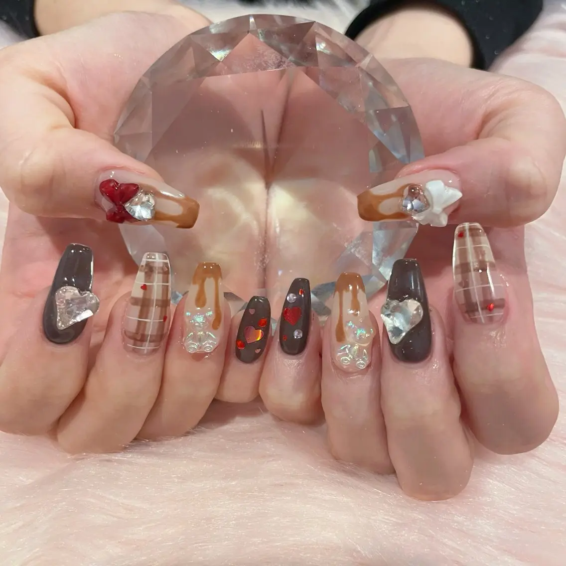 ネイル バレンタイン ハンドネイル リスブラン 🎀MIKAのネイルデザイン