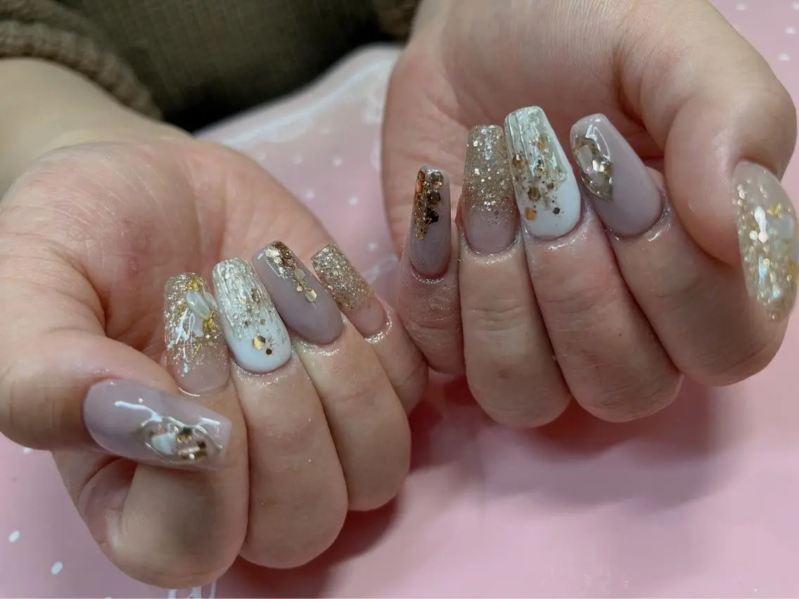 ミディアム ネイル ハンドネイル 《LB》ラブリエ Nail&eyeのマツエク・マツパデザイン