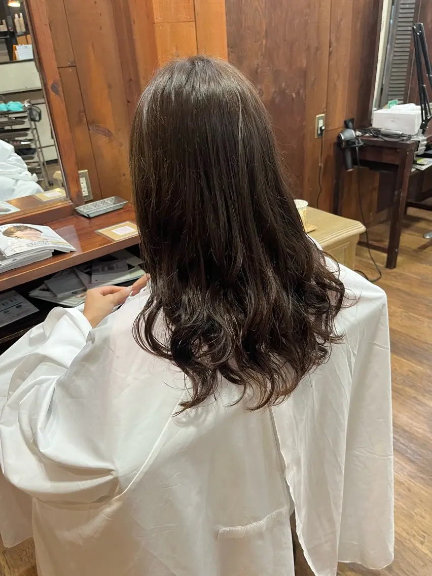 ミディアム 立野 希沙のヘアスタイル