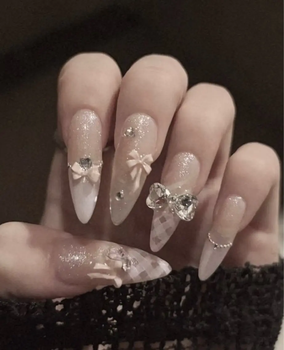 ネイル アートネイル オーロラネイル チークネイル 長さ出し フットネイル ハンドネイル Blossom nail_研修のネイルデザイン