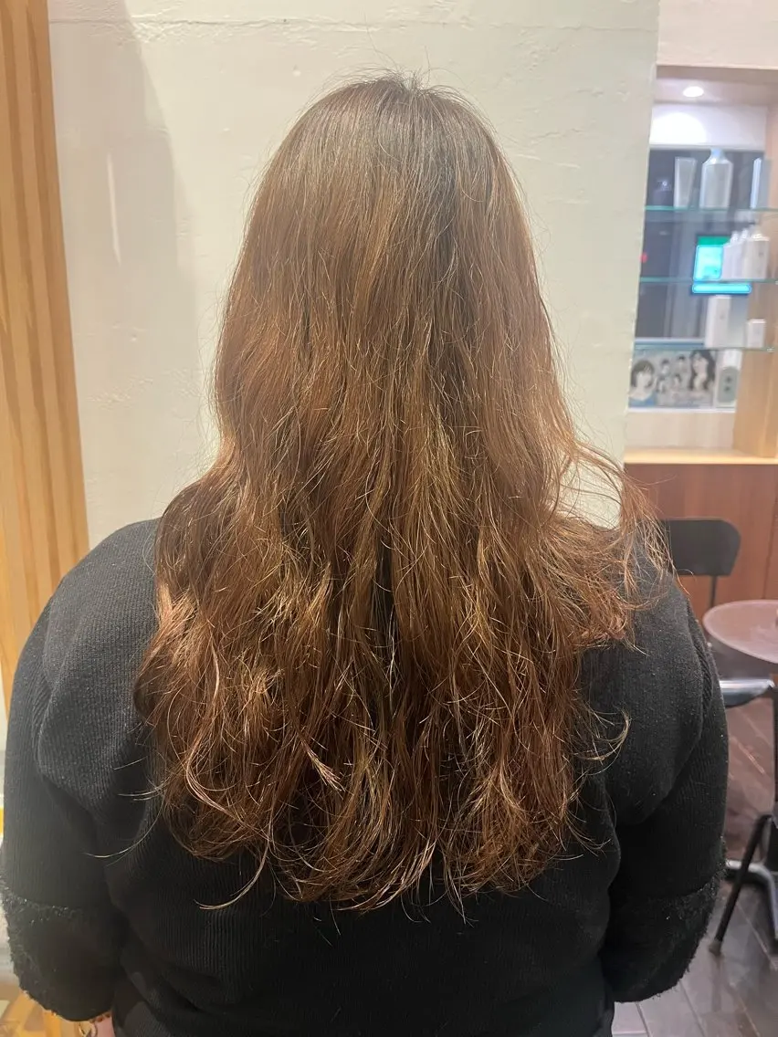 ロング パーマ パーマ 岩田 舞美のヘアスタイル