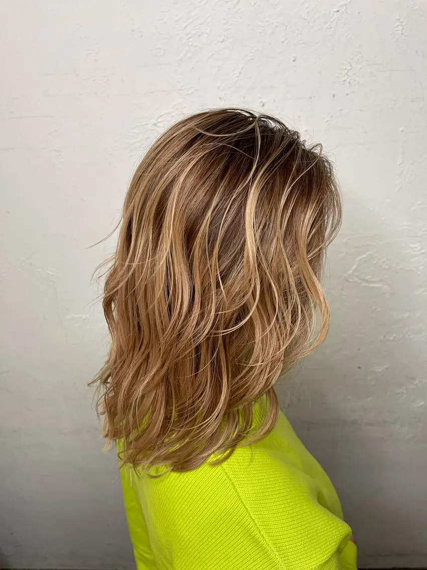ミディアム ハイライト カット ヘアカラー トリートメント ヘアセット 狩野 孝太郎のヘアスタイル