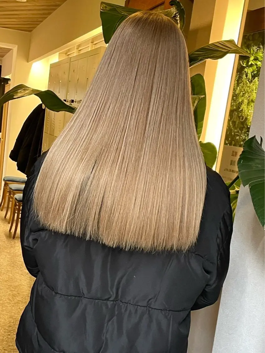 ロング う けんじょうのヘアスタイル