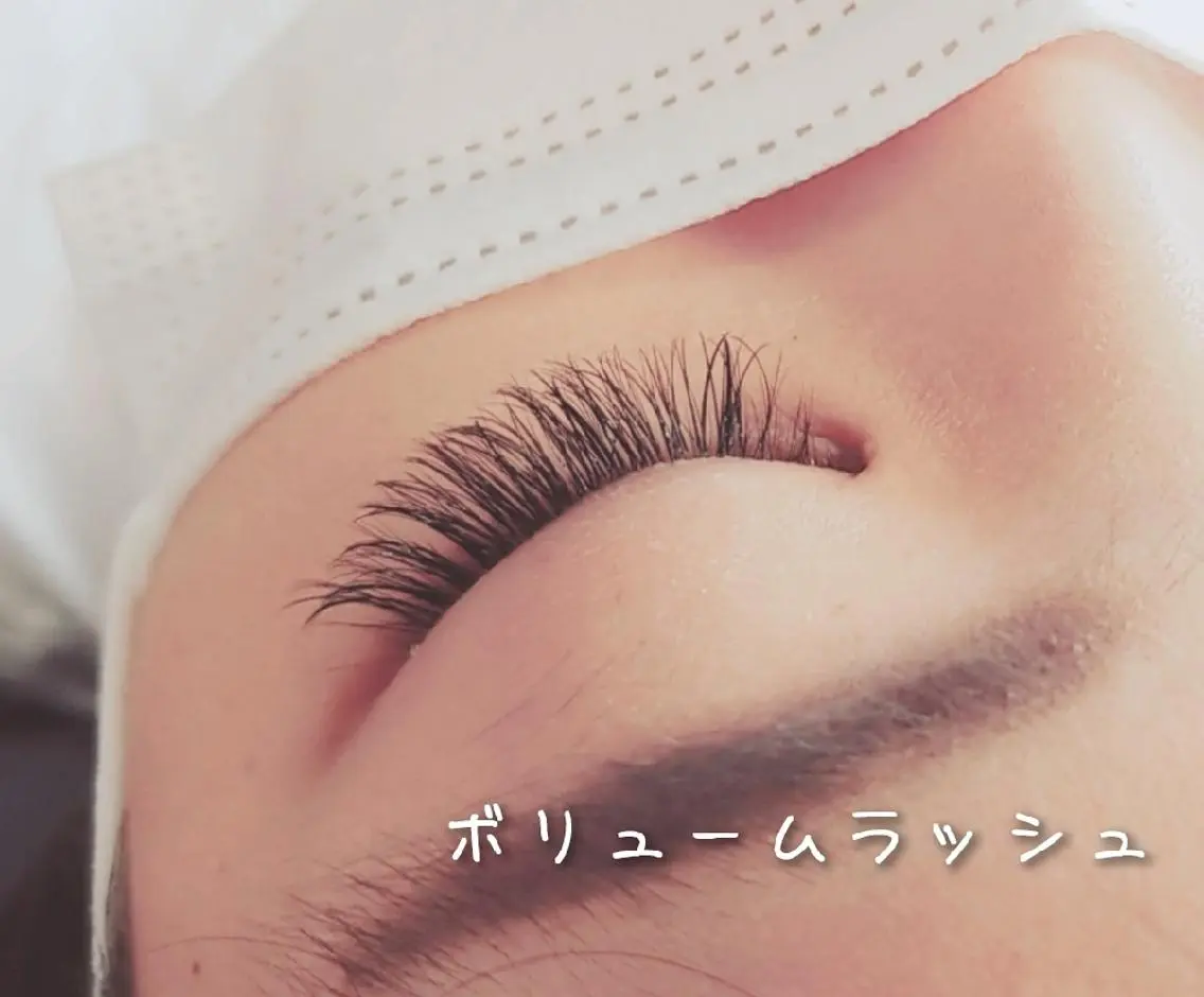 マツエク・マツパ ボリュームラッシュ eyelash  Recona のマツエク・マツパデザイン