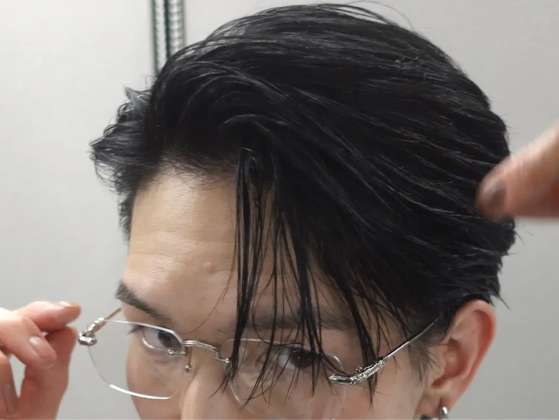 パーマ ヘアアレンジ メンズ センターパート ダウンパーマ メンズパーマ ニュアンスパーマ カット パーマ ヘアセット (メンズ特化) AKIのヘアスタイル