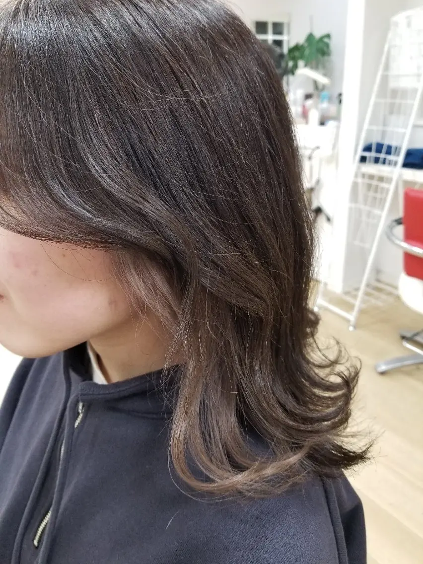 ミディアム ヘアカラー トリートメント 平野 杏奈のヘアスタイル