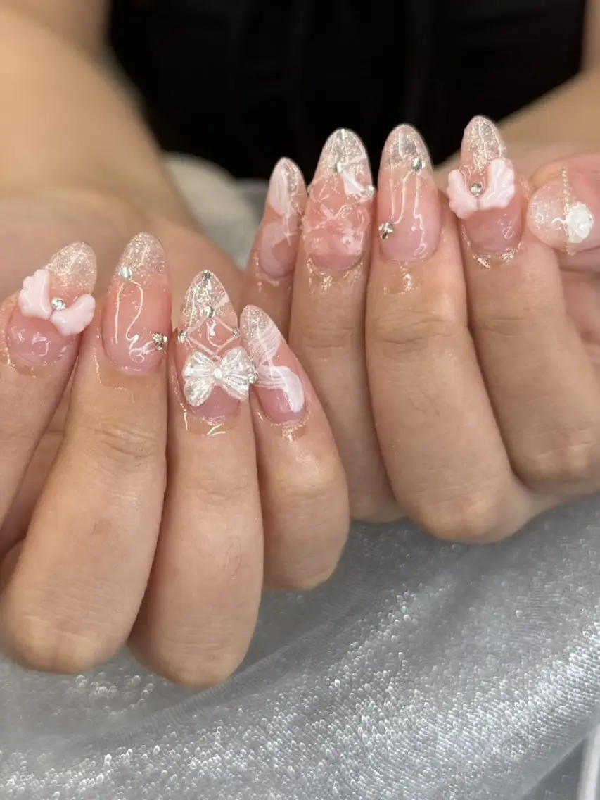 ネイル 氷ネイル・うるうるネイル マットネイル ニュアンスネイル リボン 夏ネイル ハンドネイル rina nailのネイルデザイン