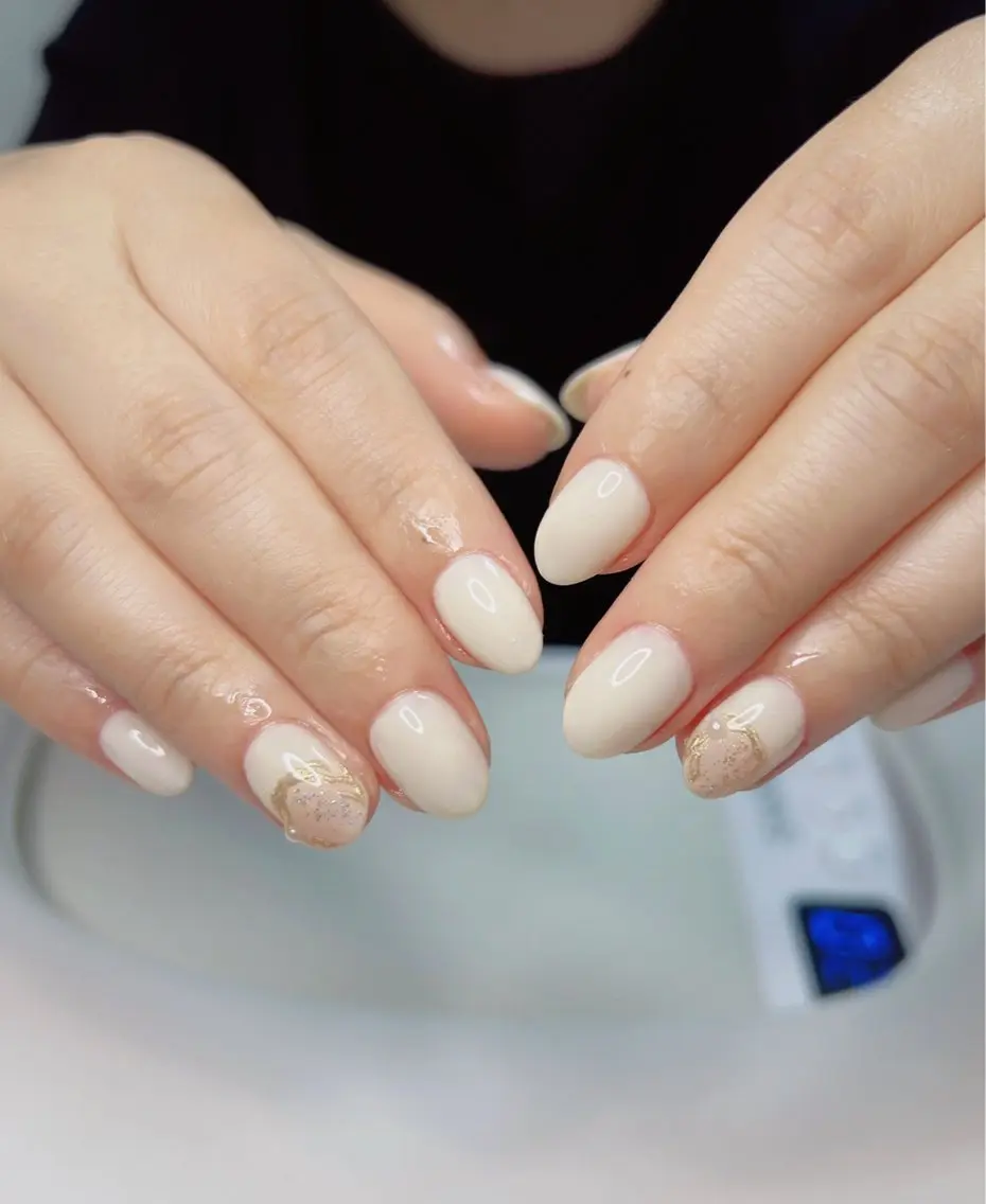 ネイル オーロラネイル 長さ出し フットネイル 韓国ネイル ラメ(グリッター) ハンドネイル 👍thumbs up nail👍のネイルデザイン