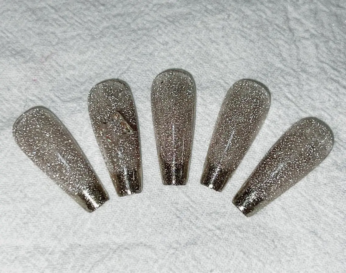 ネイル キラキラネイル lucky nail 歌舞伎町のネイルデザイン