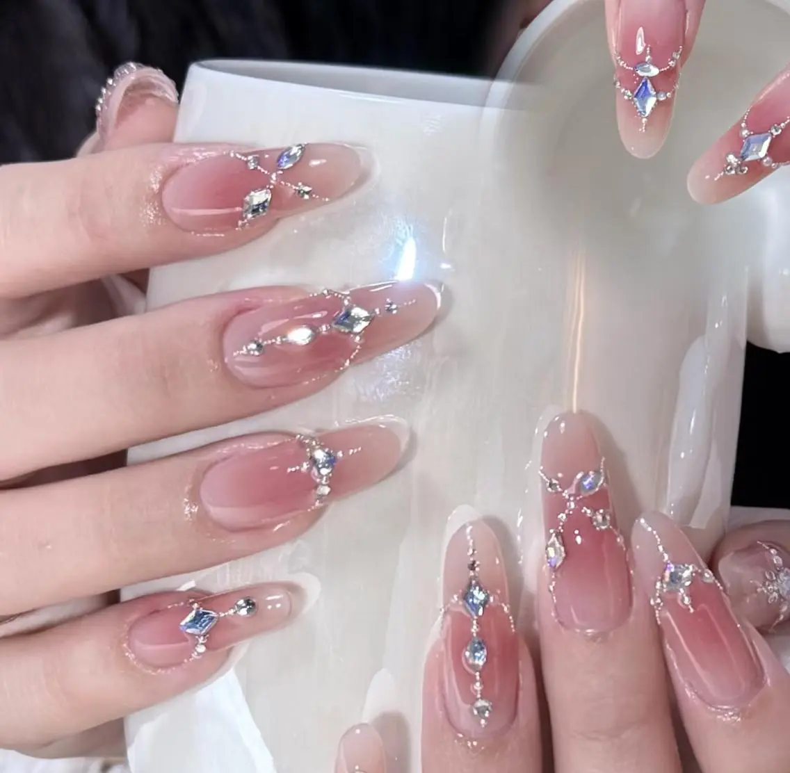 ネイル ハンドネイル エリ🫧 nail池袋東口のネイルデザイン