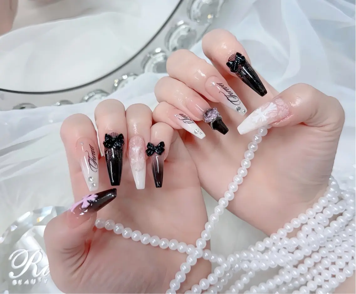 ネイル べっ甲ネイル ブルー フレンチネイル ジェルネイル ガーリー ハンドネイル Rin Nail 新大久保店のネイルデザイン
