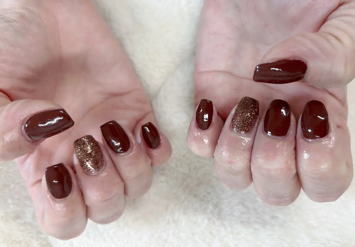 ネイル ブラウン シンプルネイル ハンドネイル ハンドケア 心斎橋Salon Epokkuのネイルデザイン