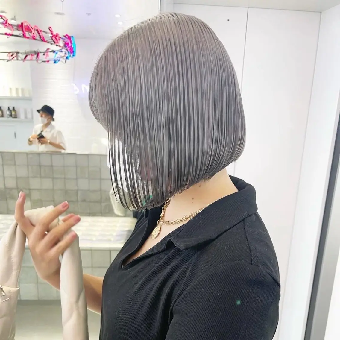 ショート カラー 🪞儚いハイトーン 🎀ももかのヘアスタイル
