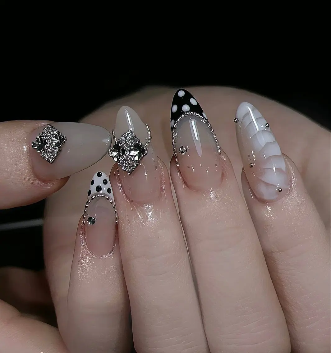 ネイル Hin Hana Nailのネイルデザイン