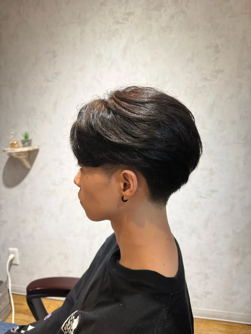 メンズ センターパート メンズパーマ 小松 莉夏子のヘアスタイル