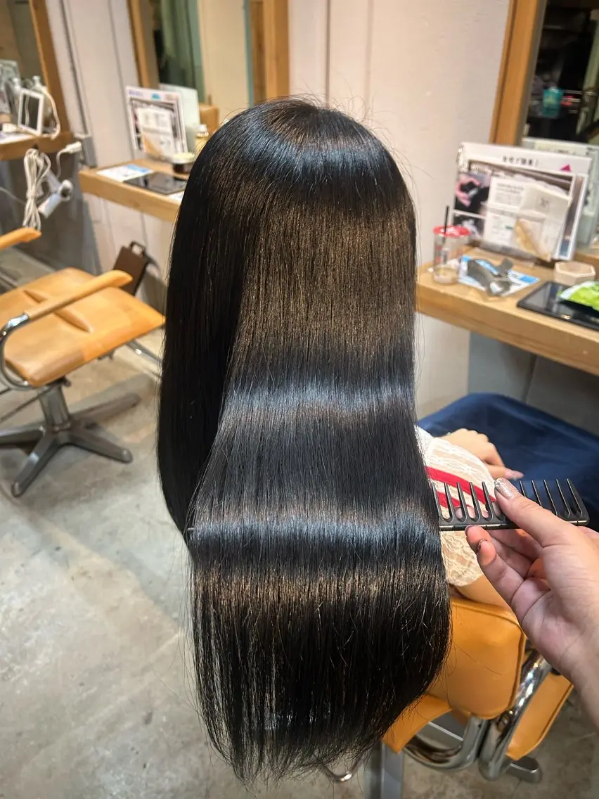 ロング カラー 黒髪 🥀折原 愛優🥀のヘアスタイル