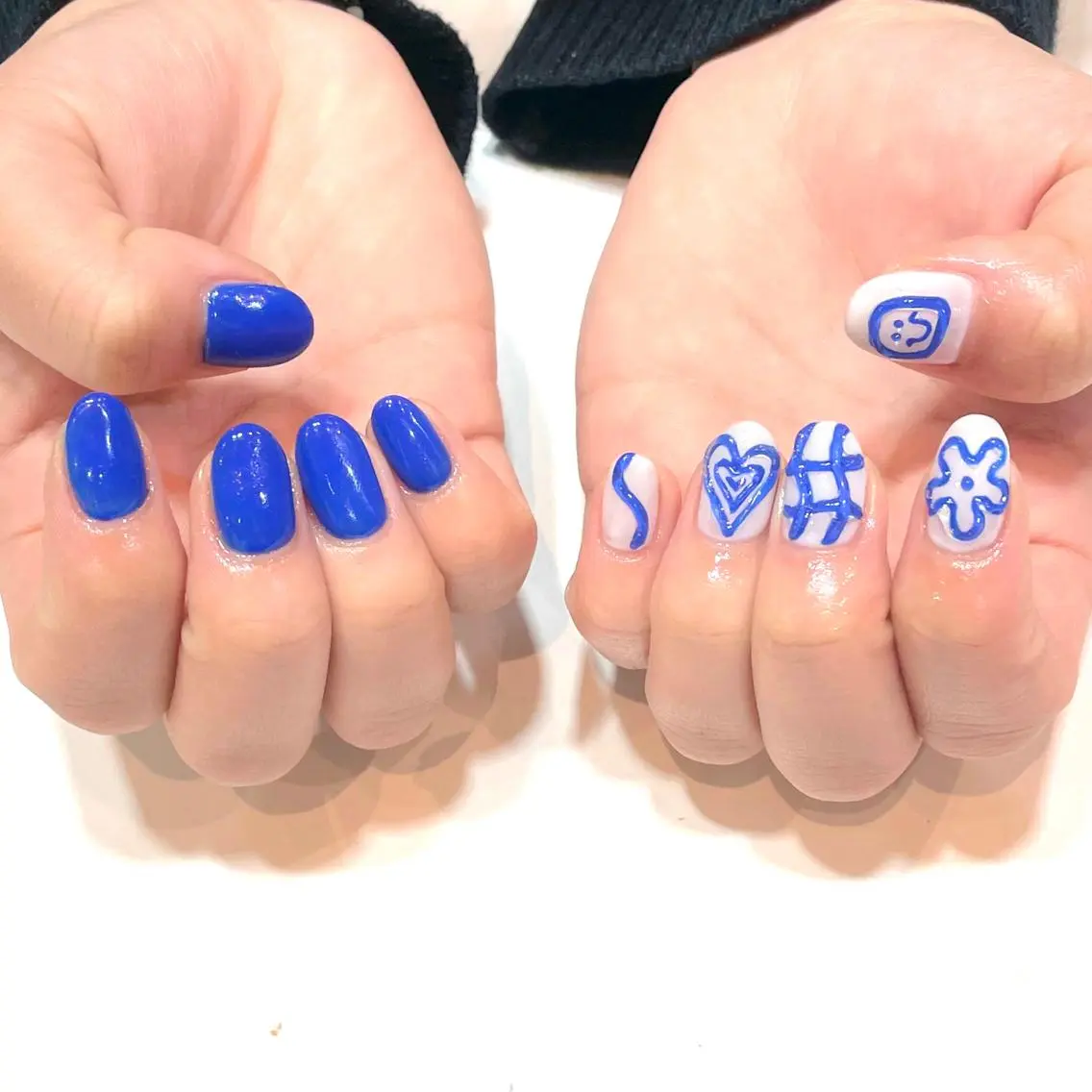 ネイル ブルー MADDYNAILS ✴︎柏痛ネイルのネイルデザイン
