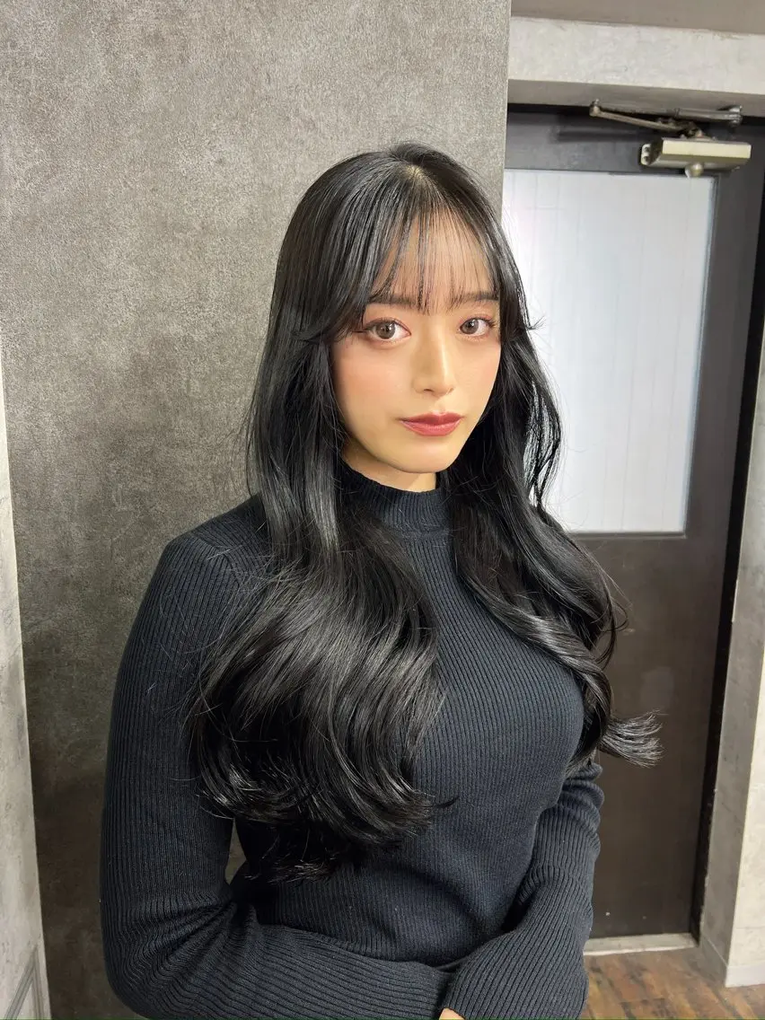 セミロング カラー ヘアアレンジ レイヤー/顔周り 韓国ヘア森田和貴のヘアスタイル