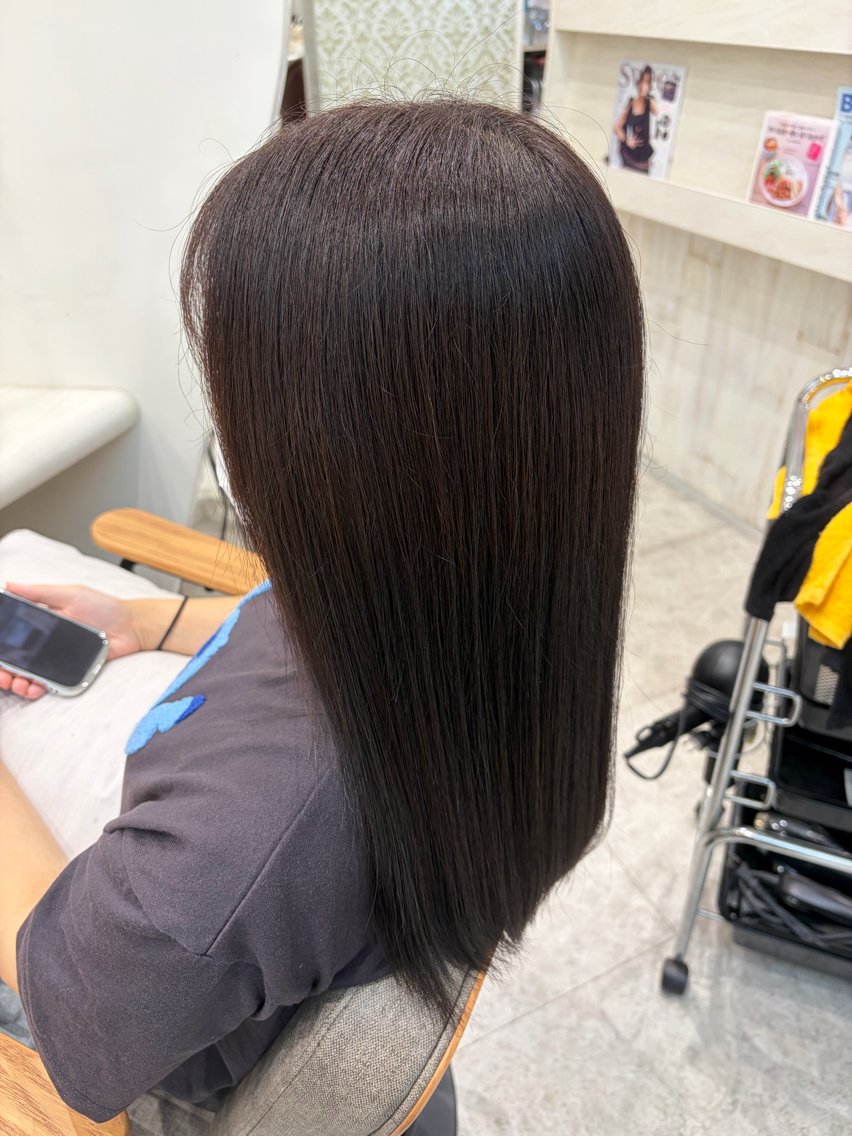 ロング カラー ヘアカラー トリートメント 志村 梨帆のヘアスタイル