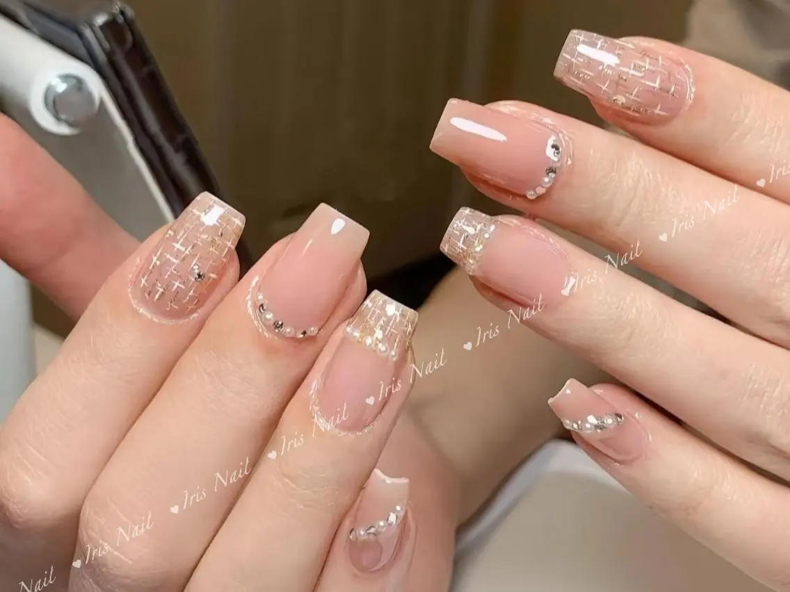 ネイル ハンドネイル ハンドケア 🍒IRIS Nail🌸のネイルデザイン