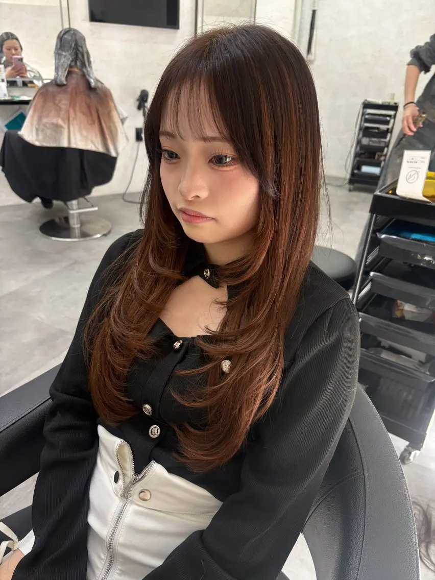 ロング エクステ レイヤーカット エクステ 天神最安値エクステ カラーレイヤーカットのヘアスタイル