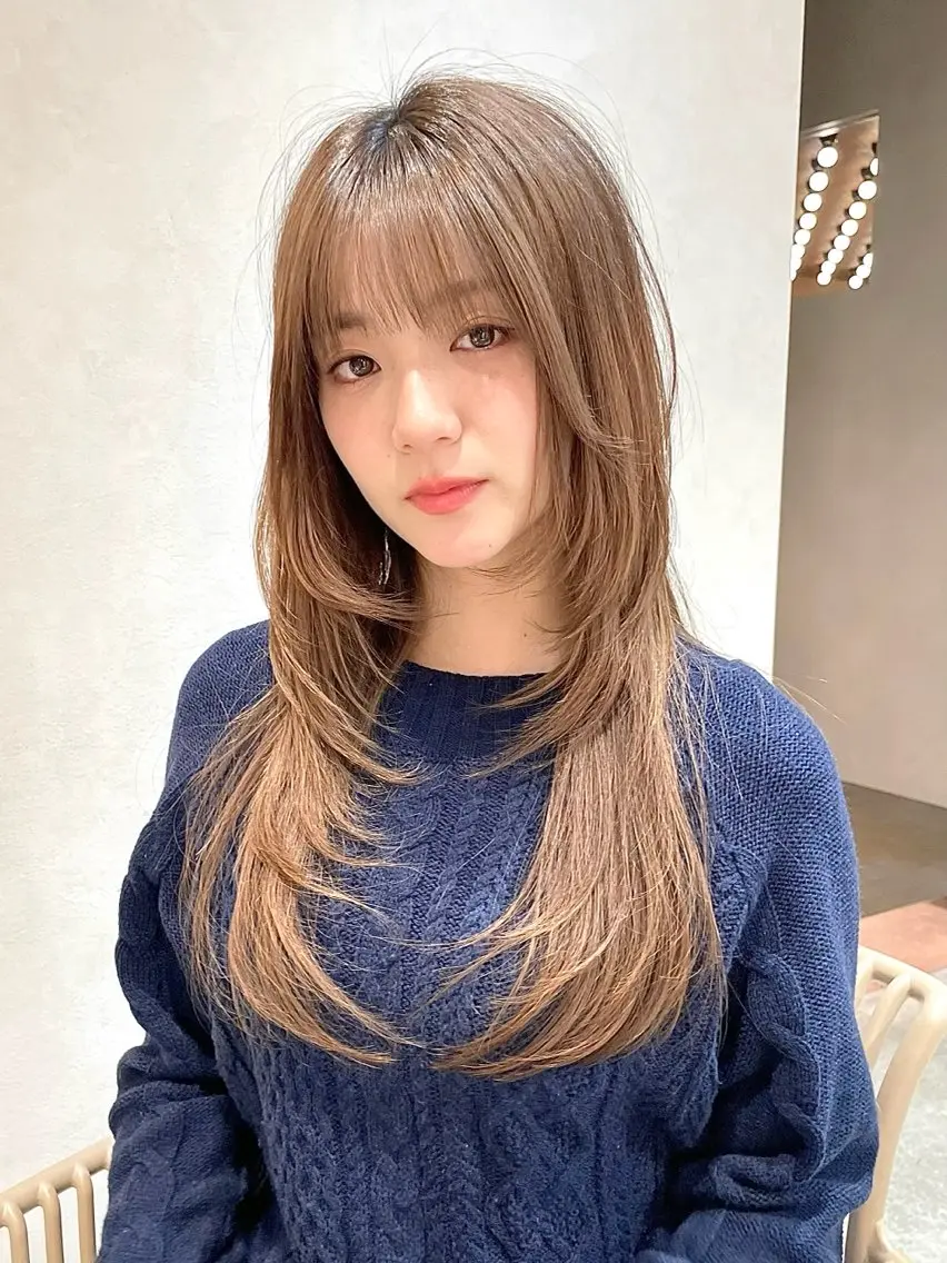 ミディアム アッシュ 髪質改善 レイヤーカット ヘアカラー トリートメント 🫧小顔顔周りカット レイヤー/縮毛/白倉のヘアスタイル