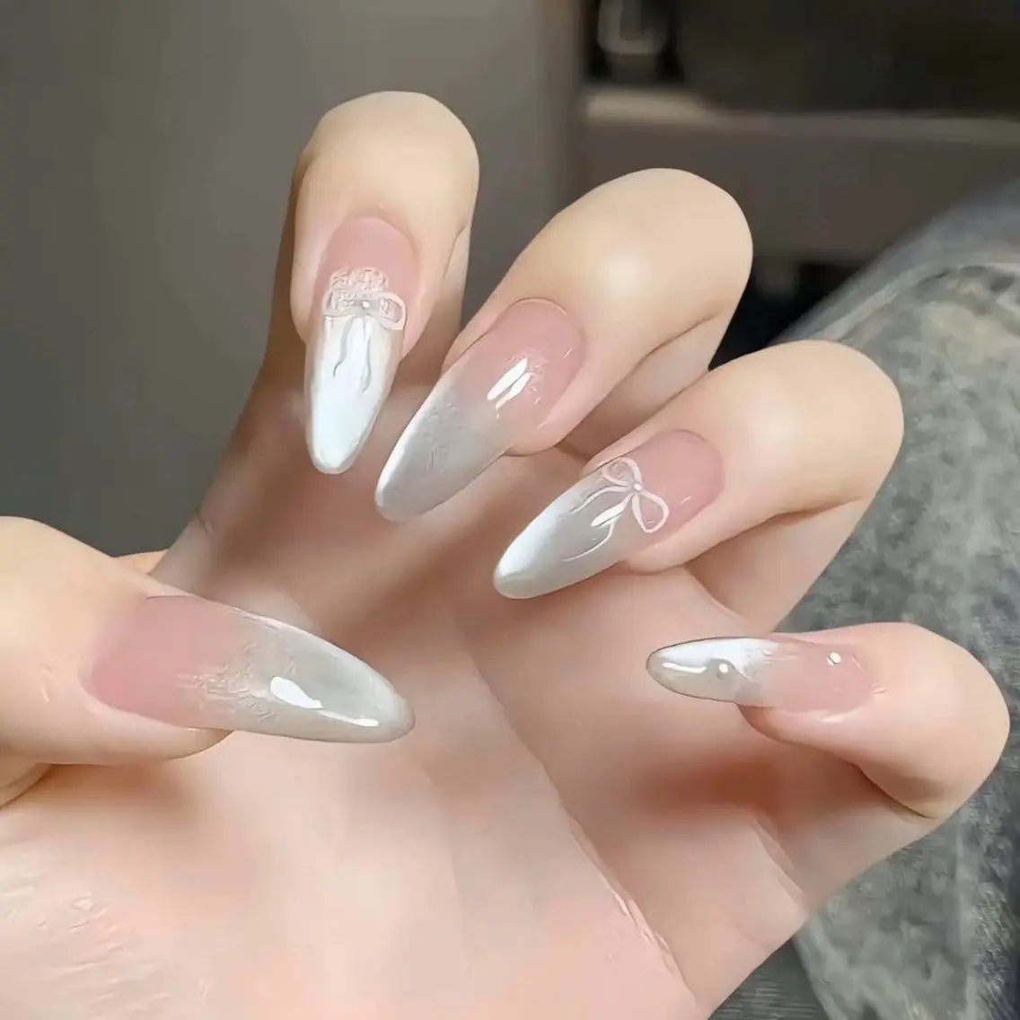ネイル ジェルネイル キラキラネイル 韓国ネイル ロングネイル マグネットネイル ハンドネイル Blingg NailStudioのネイルデザイン