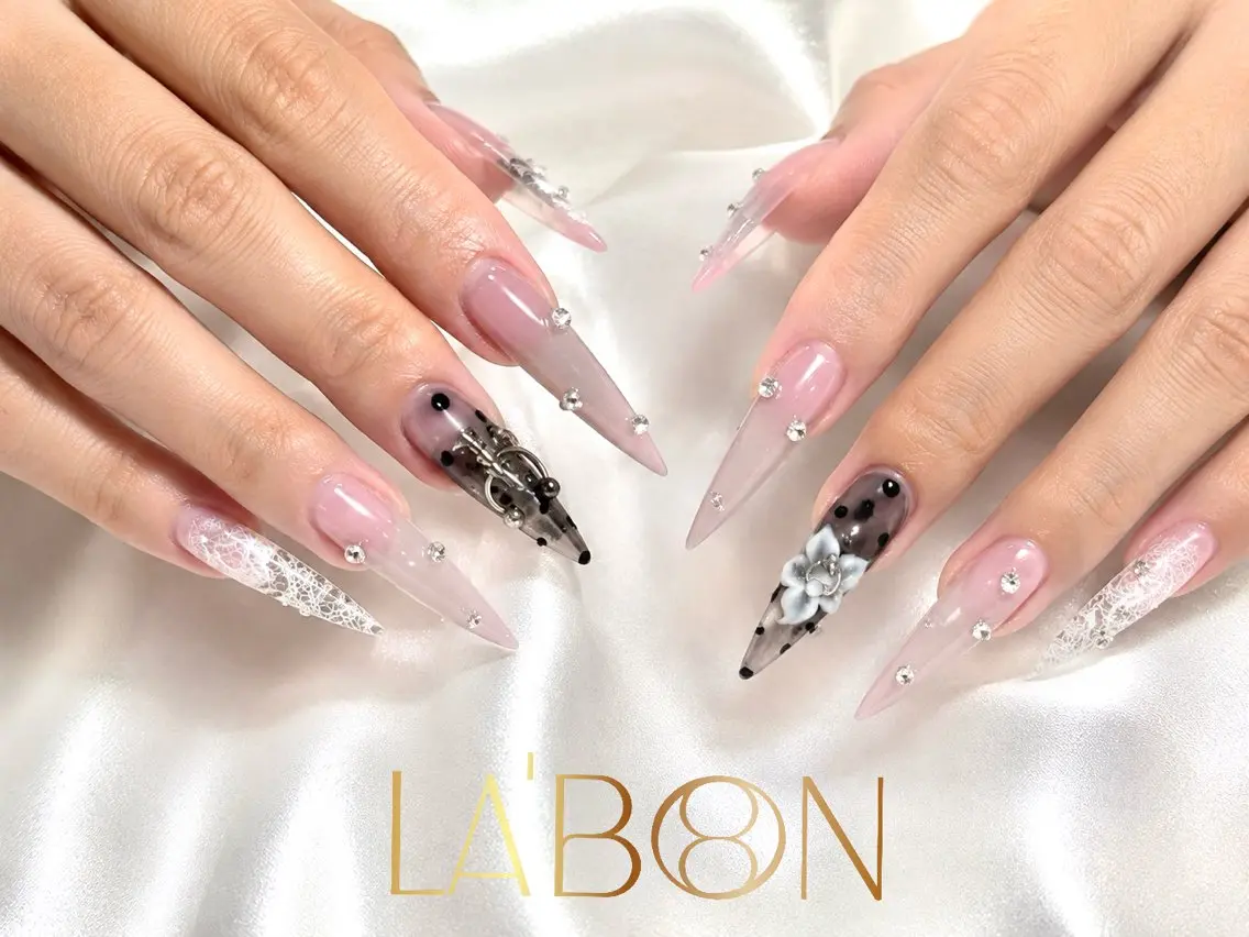 ネイル アートネイル ジェルネイル キラキラネイル 韓国ネイル ロングネイル Labon Nails Artのネイルデザイン
