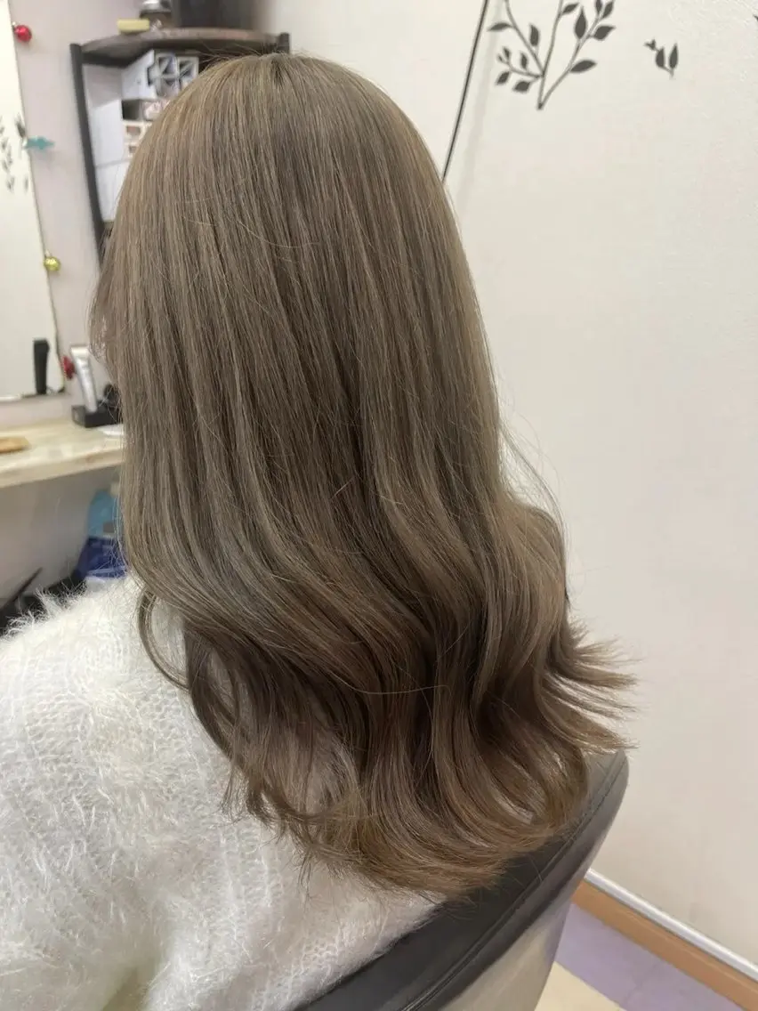 ロング カラー ブリーチ カット ヘアカラー トリートメント 個人/ゆっくりできる ヘアサロン/yukiのヘアスタイル