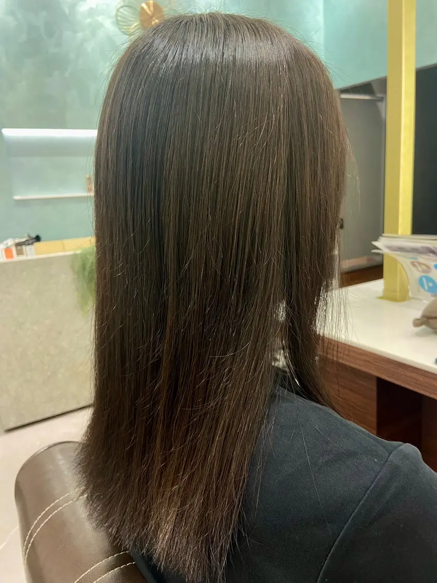 セミロング カラー ベージュカラー 透明感カラー オリーブベージュ 【ブリーチモデル 募集】スギタクのヘアスタイル