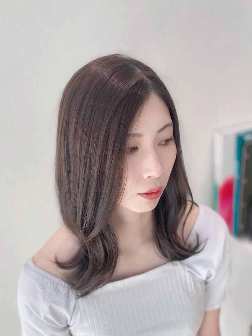 ミディアム カット ヘアカラー 滝口 瑞季のヘアスタイル
