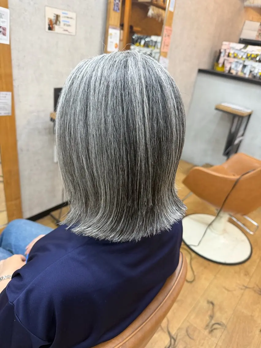 ミディアム カット 宮崎 稚世のヘアスタイル