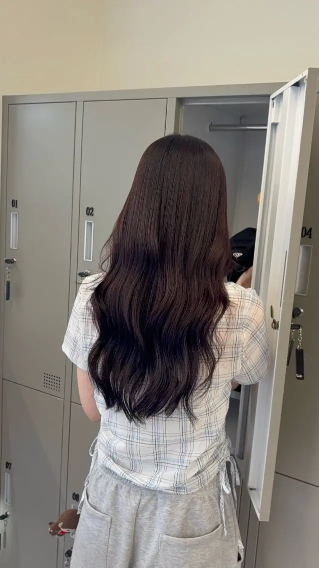 ロング ヘアカラー 山田 稟のヘアスタイル
