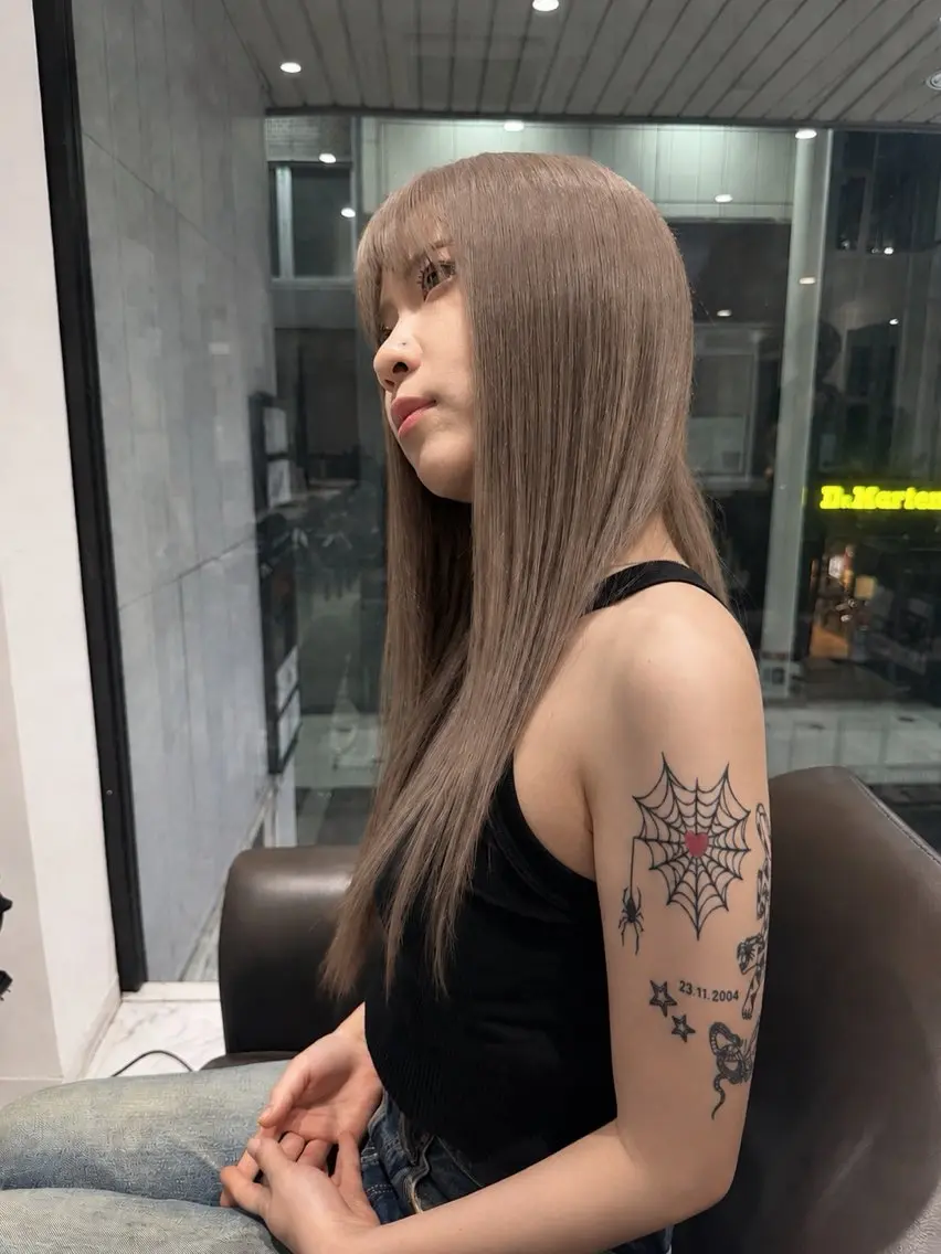 ロング カラー ベージュカラー オリーブベージュ ヘアカラー Grow by NYNY 打越裕樹のヘアスタイル