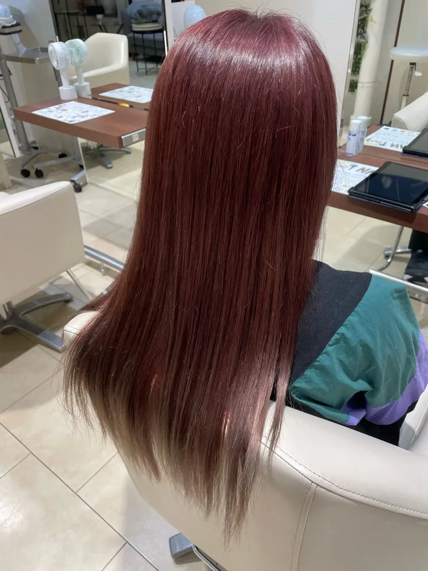 ロング カラー ブリーチ グラデーションカラー カット ヘアカラー トリートメント 森 邑奈のヘアスタイル