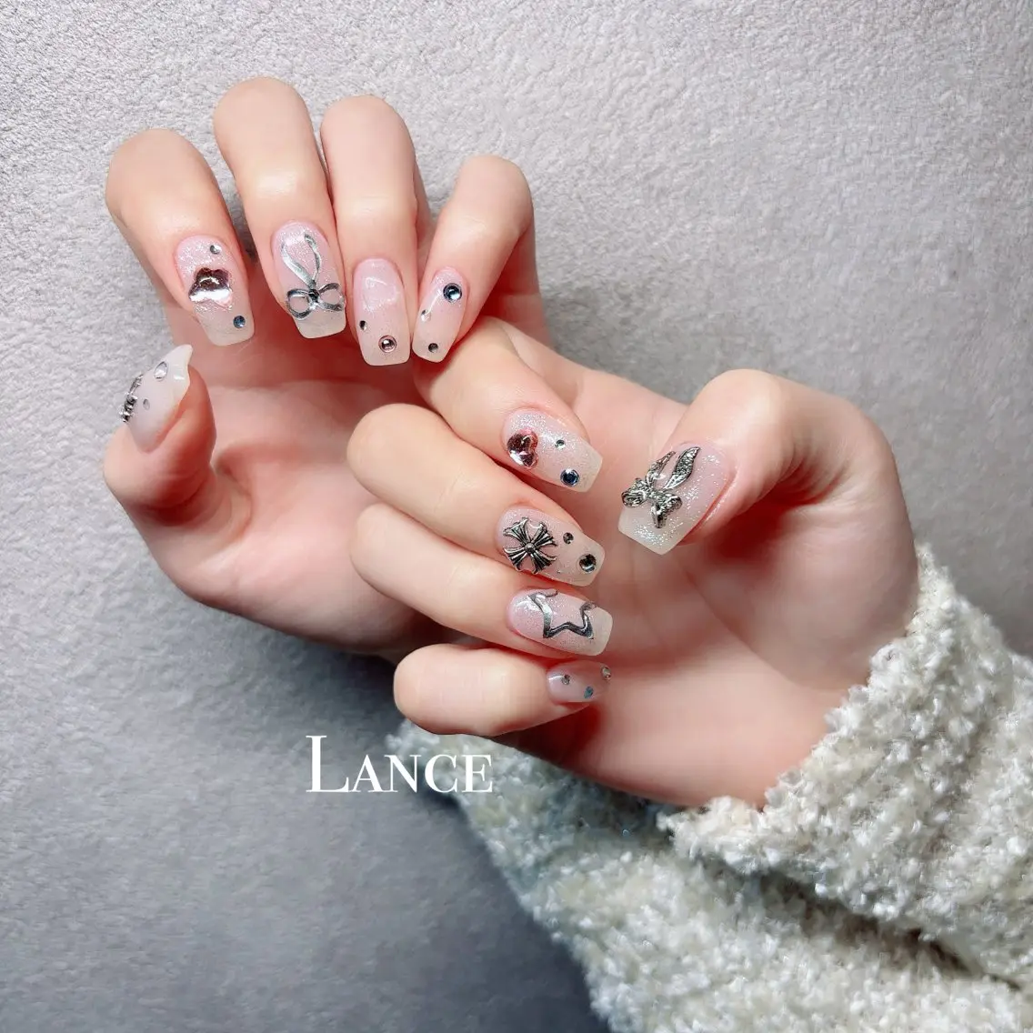 ネイル オーロラネイル フットネイル フレンチネイル キラキラネイル 韓国ネイル Lance nailのネイルデザイン