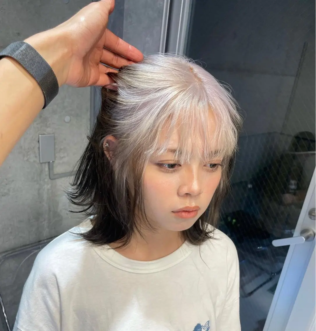 セミロング ヘアカラー トリートメント ヘアセット ハイトーン特化🎀 LEONのヘアスタイル