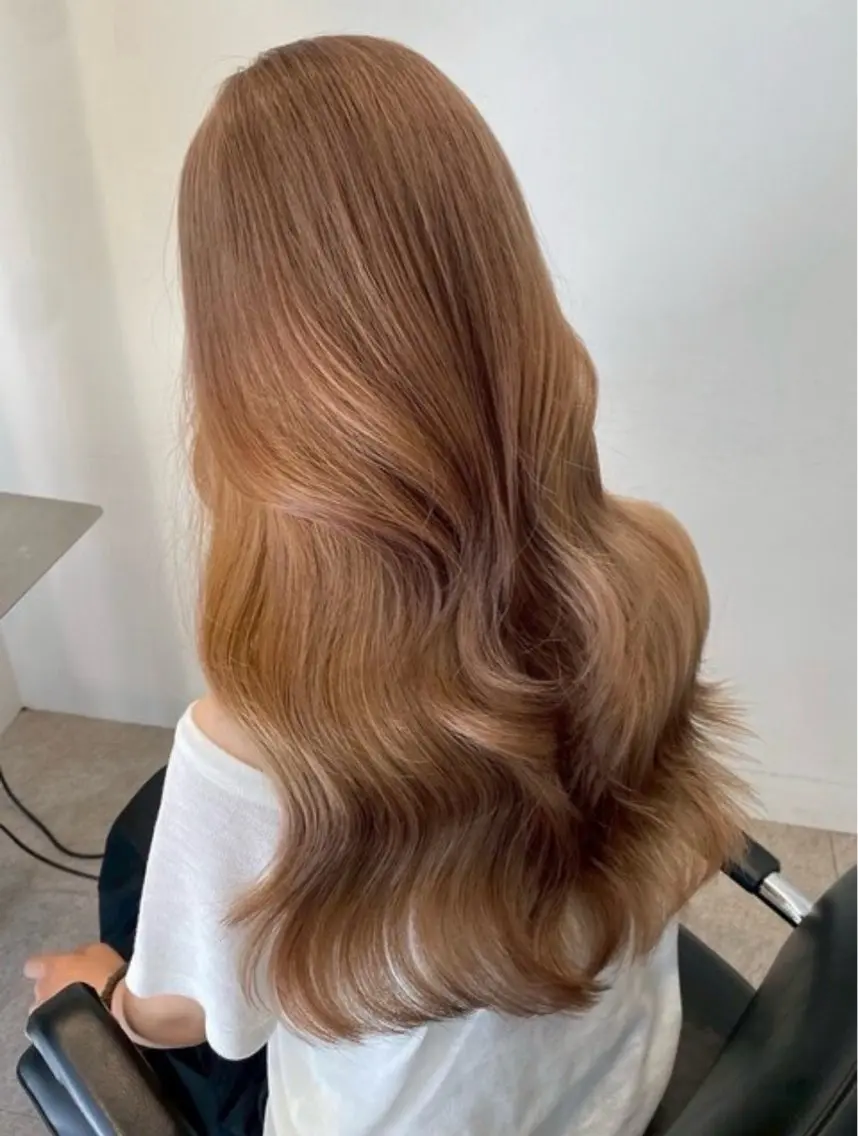 カラー ベージュカラー ブリーチ 透明感カラー ダブルカラー ハイトーンカラー ヘアカラー あつき/パーマ/縮毛 /ブリーチ特化🌟のヘアスタイル