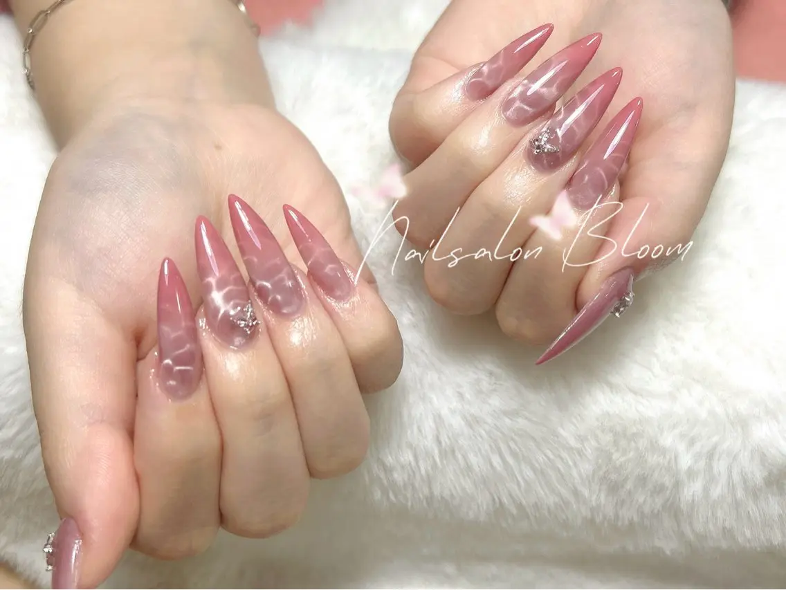 ネイル 長さ出し Nail Bloom横浜西口店のネイルデザイン
