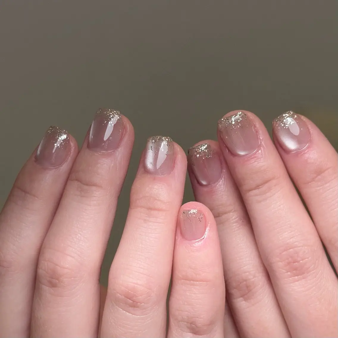 ネイル グラデーション ラメ(グリッター) ラメグラデーション マグネットネイル オフィスネイル ハンドネイル Wilu nail 二子玉川店のネイルデザイン