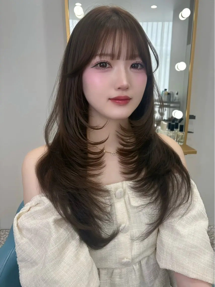 ロング カラー ベージュカラー ブラウンカラー 透明感カラー 韓国風ヘア レイヤーカット カット ヘアカラー 熊本/レイヤーカット Nau🎀のヘアスタイル
