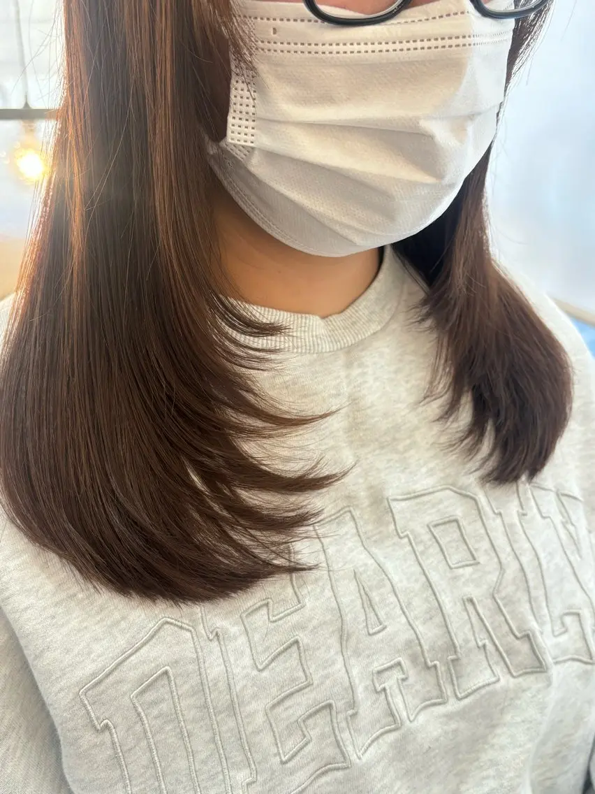 ミディアム ミディアムレイヤー レイヤーカット Satomi サトミのヘアスタイル
