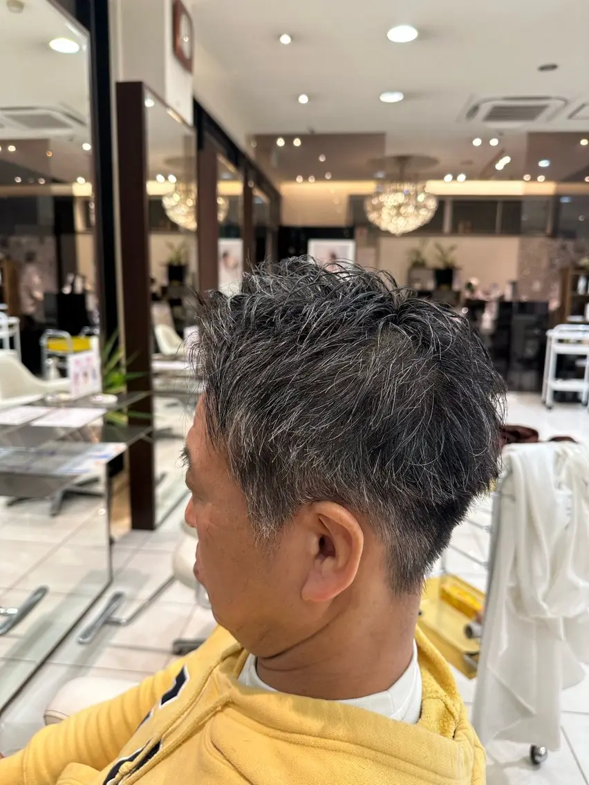 ショート メンズ 岡崎 秀星のヘアスタイル