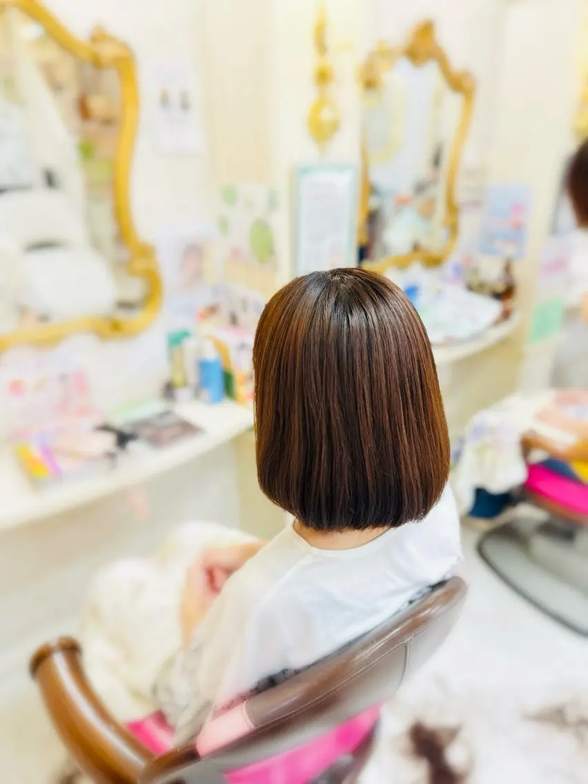 ミディアム ボブ カット 菅沼 美咲のヘアスタイル