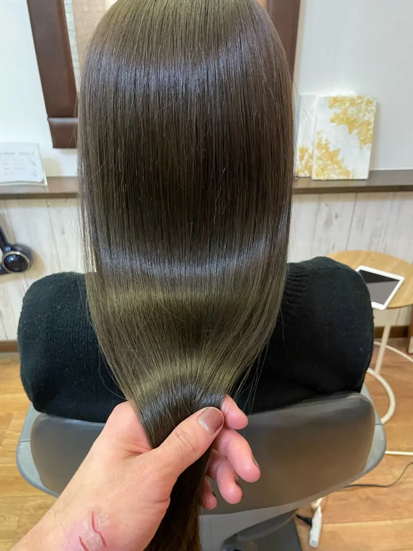 【平日限定クーポン】髪質改善ストレート＋カットの写真