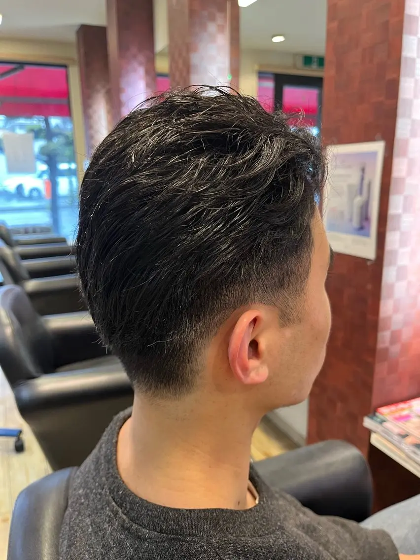 ショート 織田 英之のヘアスタイル